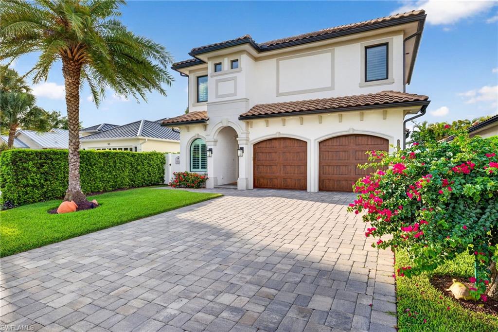 NAPLES PARK - Residential
