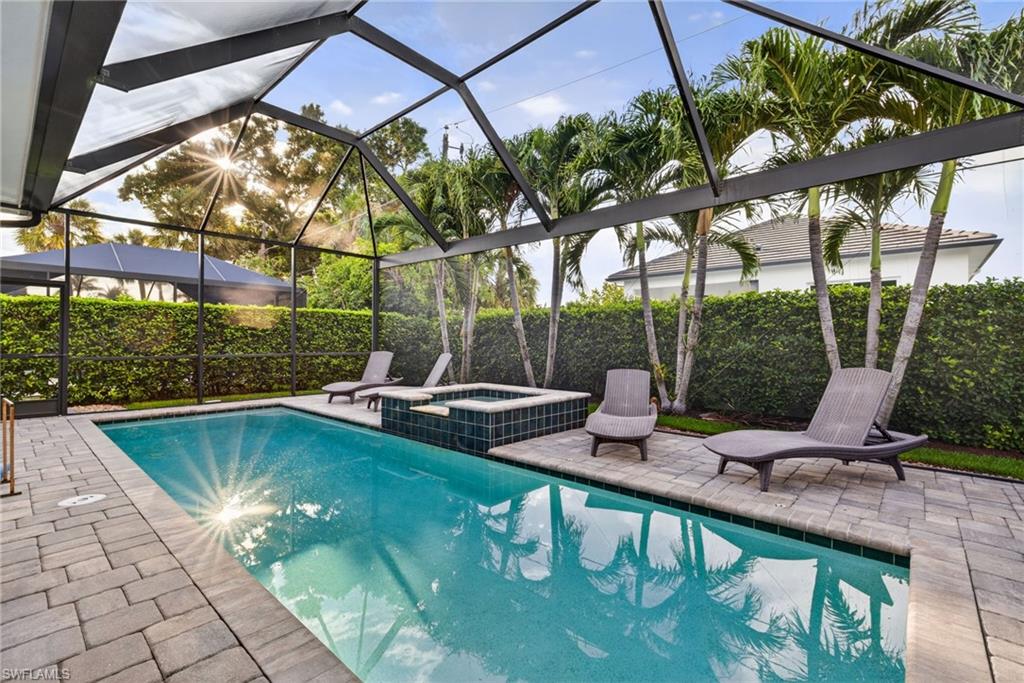 NAPLES PARK - Residential