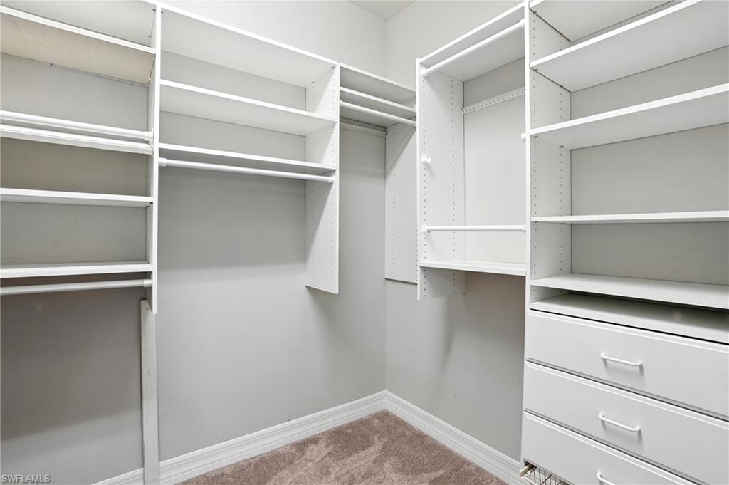 HAMPTON LAKES - Residential