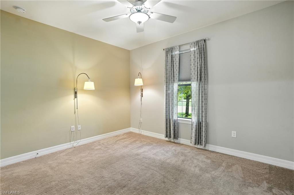 HAMPTON LAKES - Residential