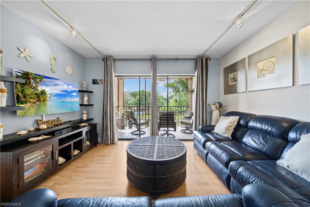 HAMMOCKS - Residential