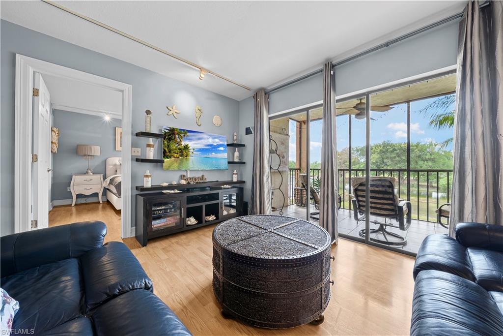 HAMMOCKS - Residential