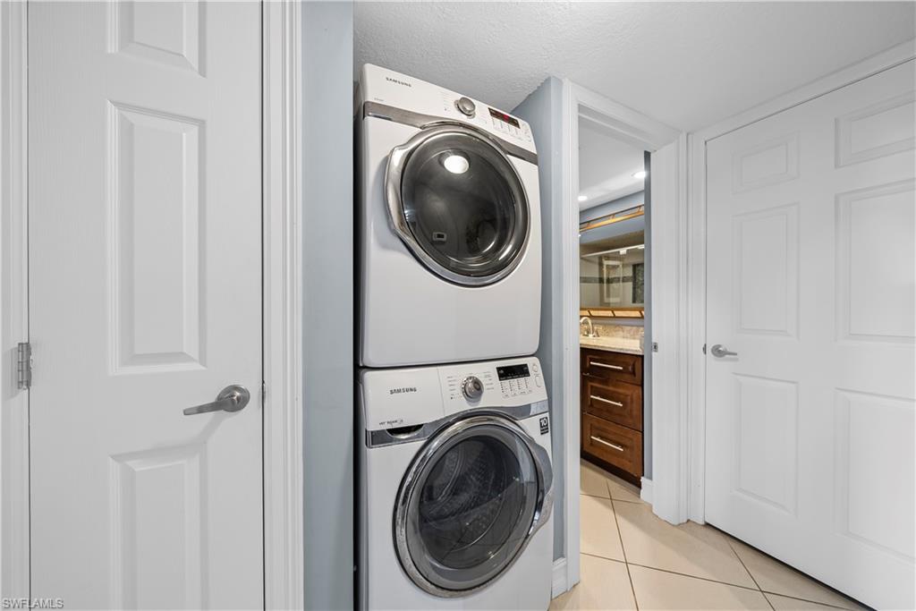 HAMMOCKS - Residential