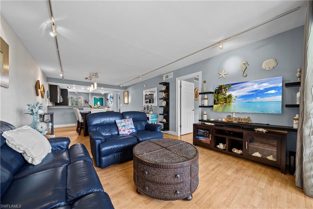 HAMMOCKS - Residential