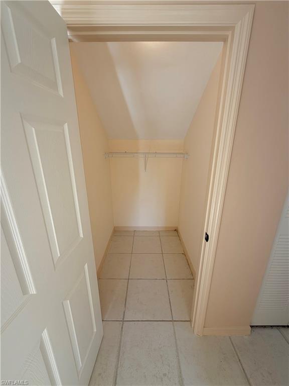 OAKWOOD CARRIAGE HOME - Residential