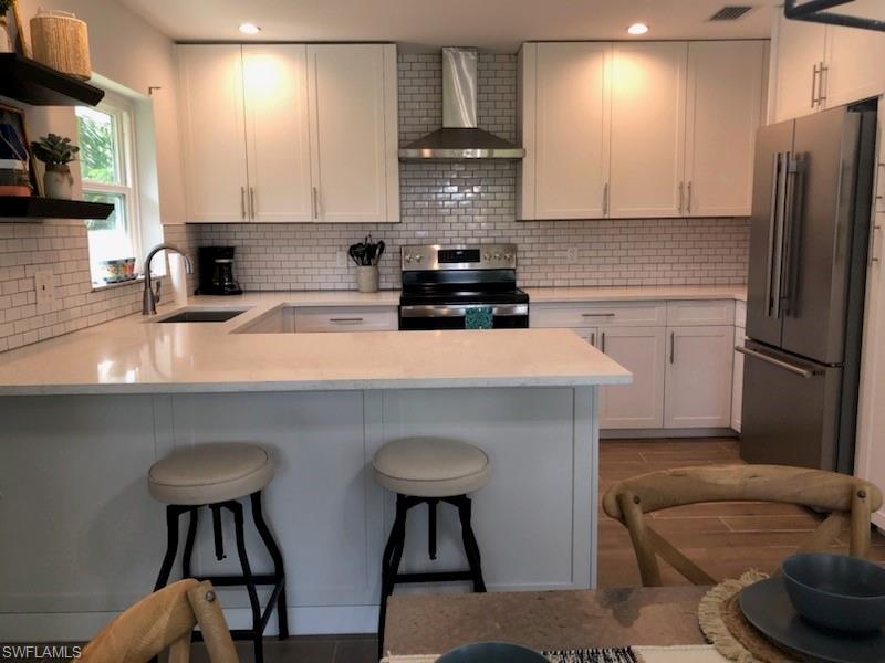 ROYAL ARMS VILLAS - Residential Lease