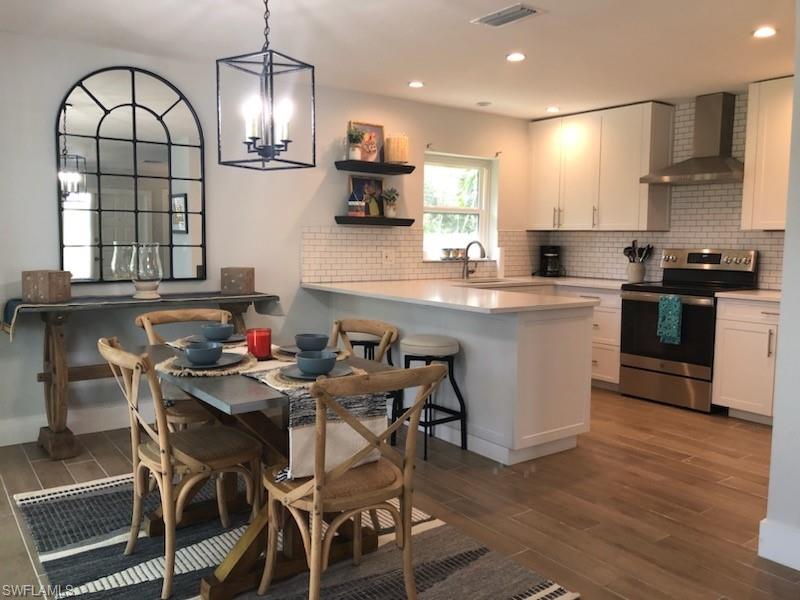 ROYAL ARMS VILLAS - Residential Lease