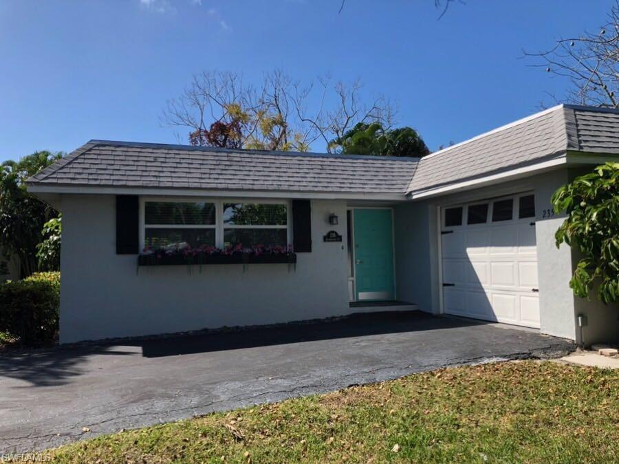 ROYAL ARMS VILLAS - Residential Lease