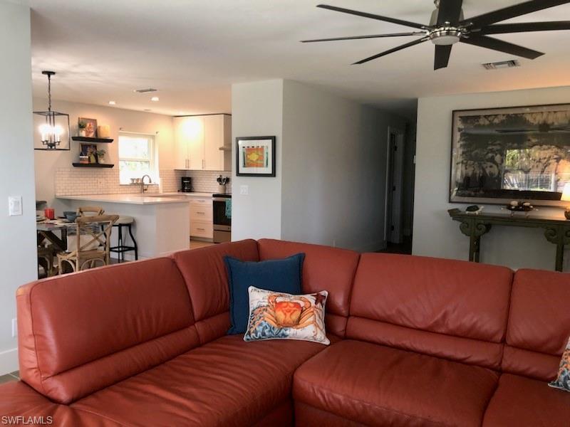 ROYAL ARMS VILLAS - Residential Lease