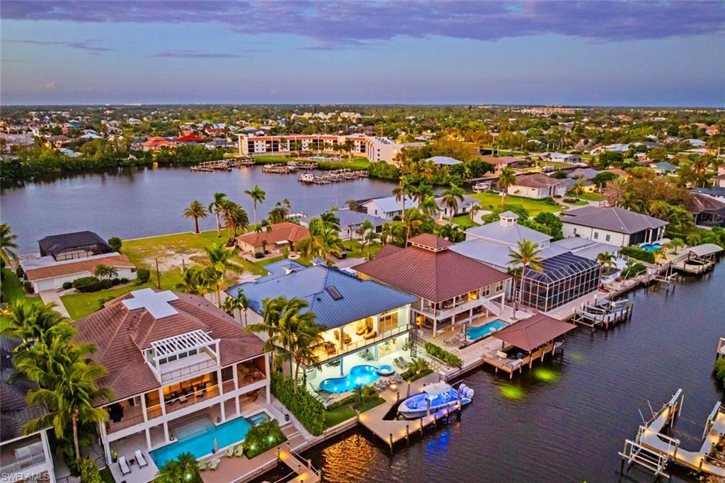 LITTLE HICKORY SHORES - Residential