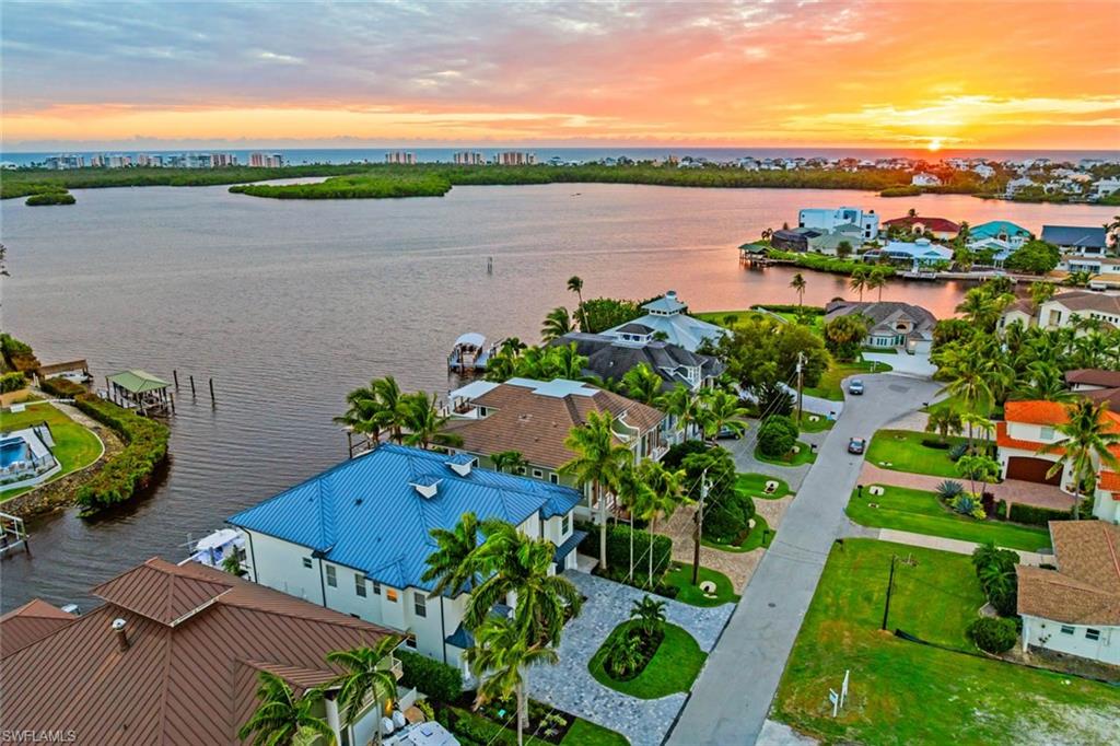 LITTLE HICKORY SHORES - Residential