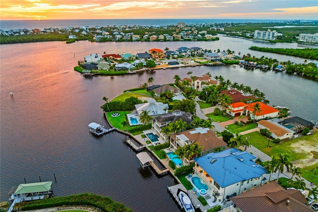 LITTLE HICKORY SHORES - Residential