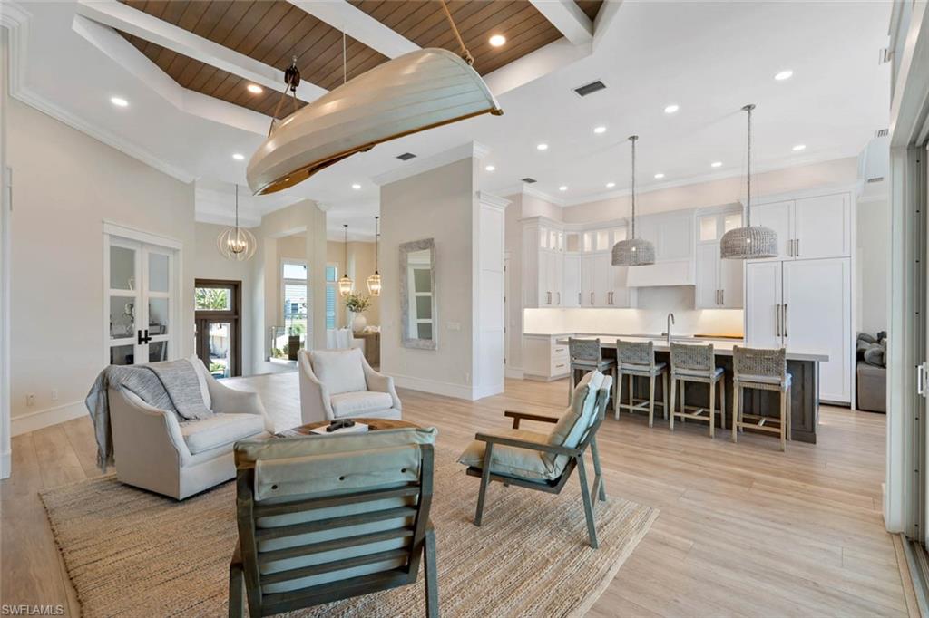 LITTLE HICKORY SHORES - Residential