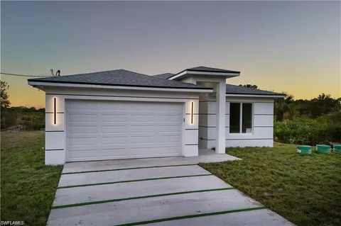 1122 Craft St E, Lehigh Acres, FL 33974 - #: 225009663