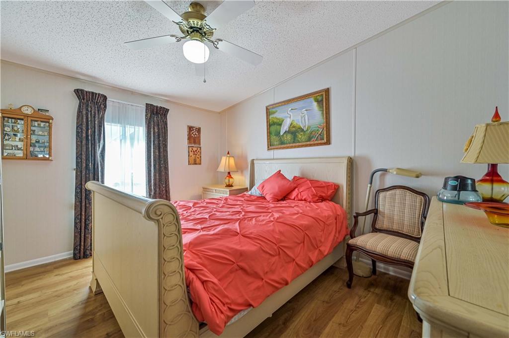 COUNTRY LAKES - Residential