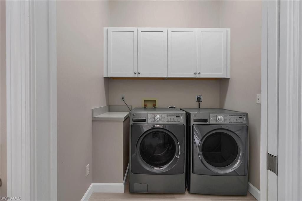 CROWN POINTE EAST - Residential Lease