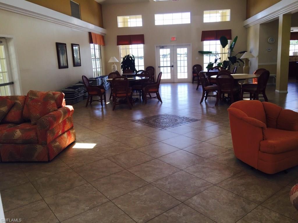 CROWN POINTE EAST - Residential Lease