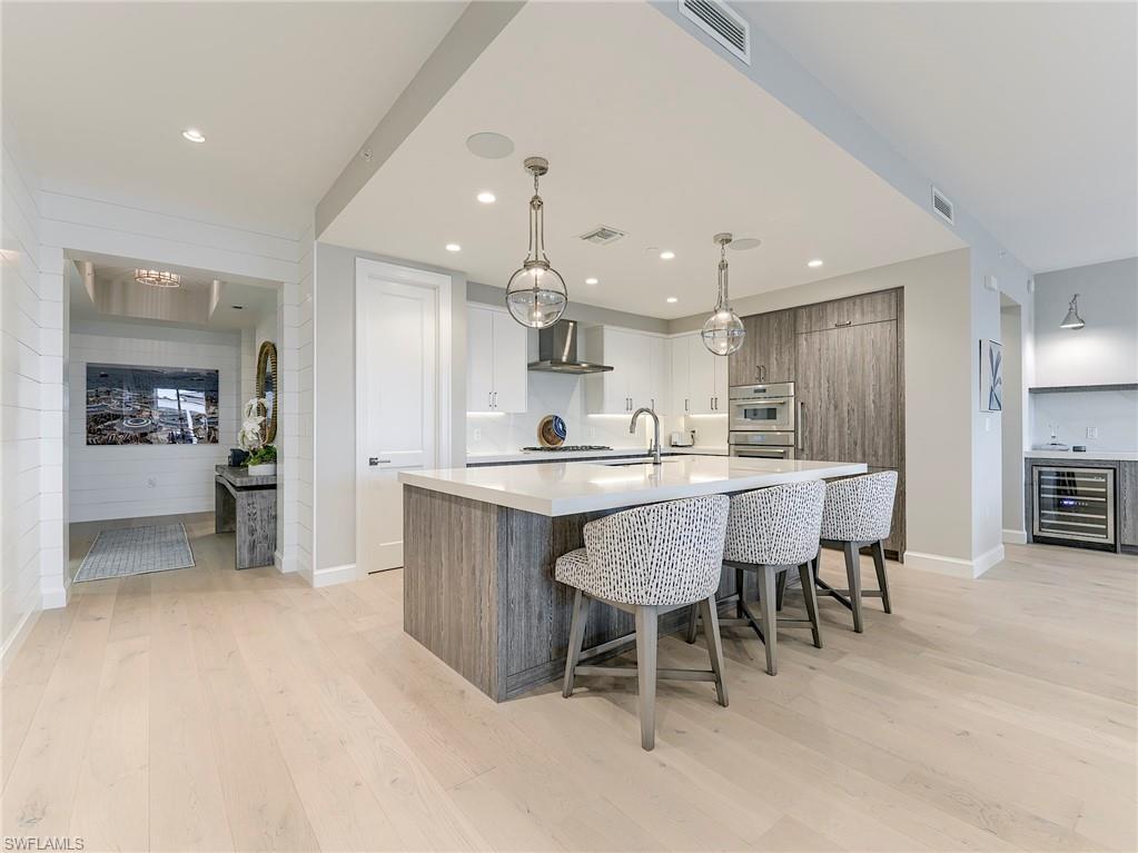 ELEVEN ELEVEN CENTRAL - Residential