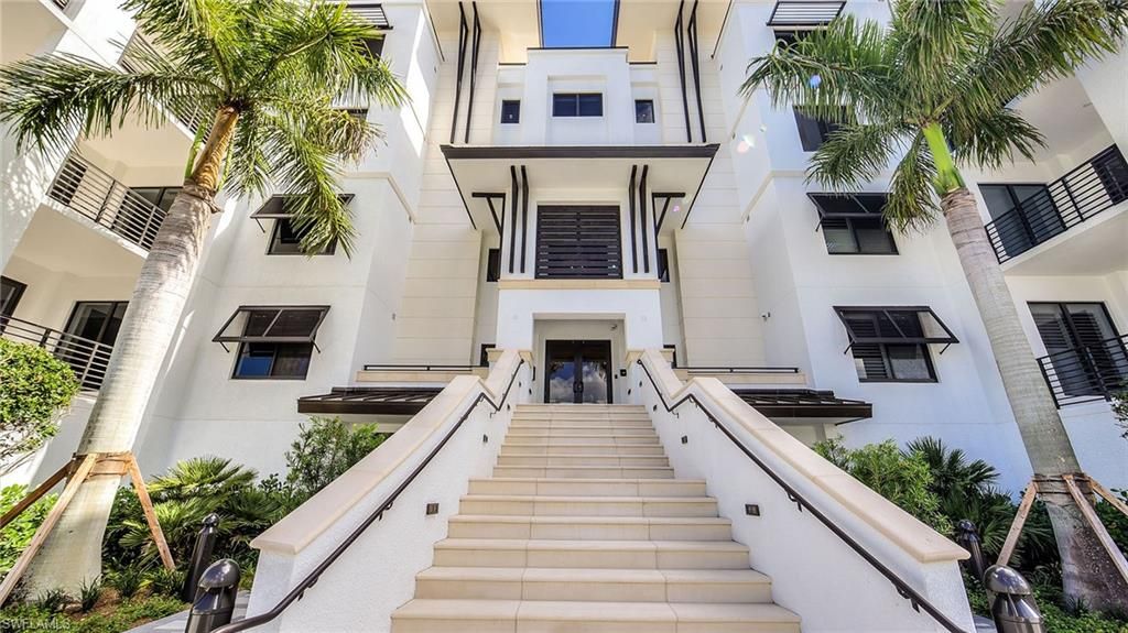 Photo of 1125 Central AVE #574, NAPLES, FL 34102 (MLS # 226012188)