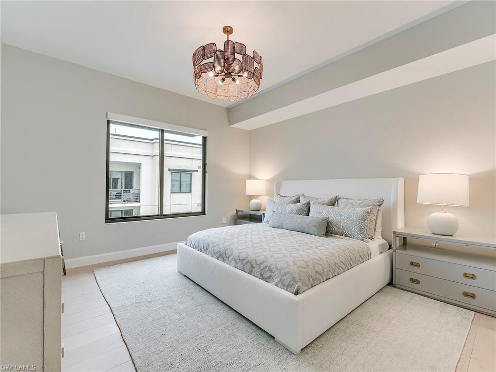 ELEVEN ELEVEN CENTRAL - Residential