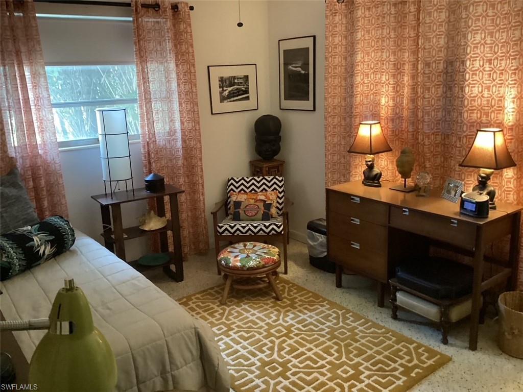 COLONIAL MANOR - Residential