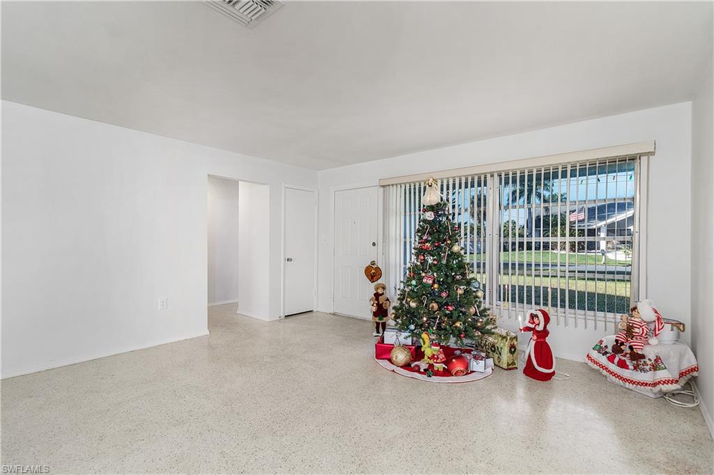 YACHT CLUB COLONY - Residential