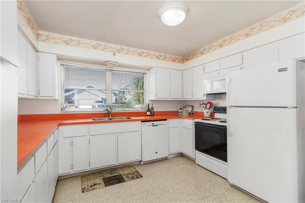 YACHT CLUB COLONY - Residential