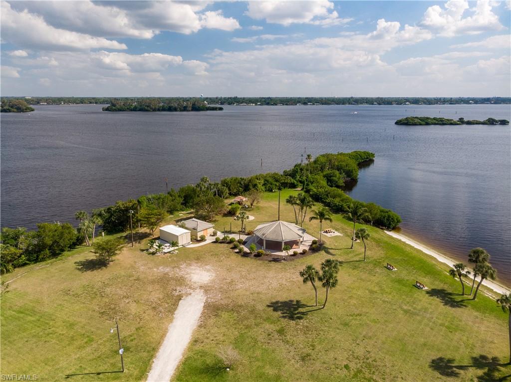 YACHT CLUB COLONY - Residential