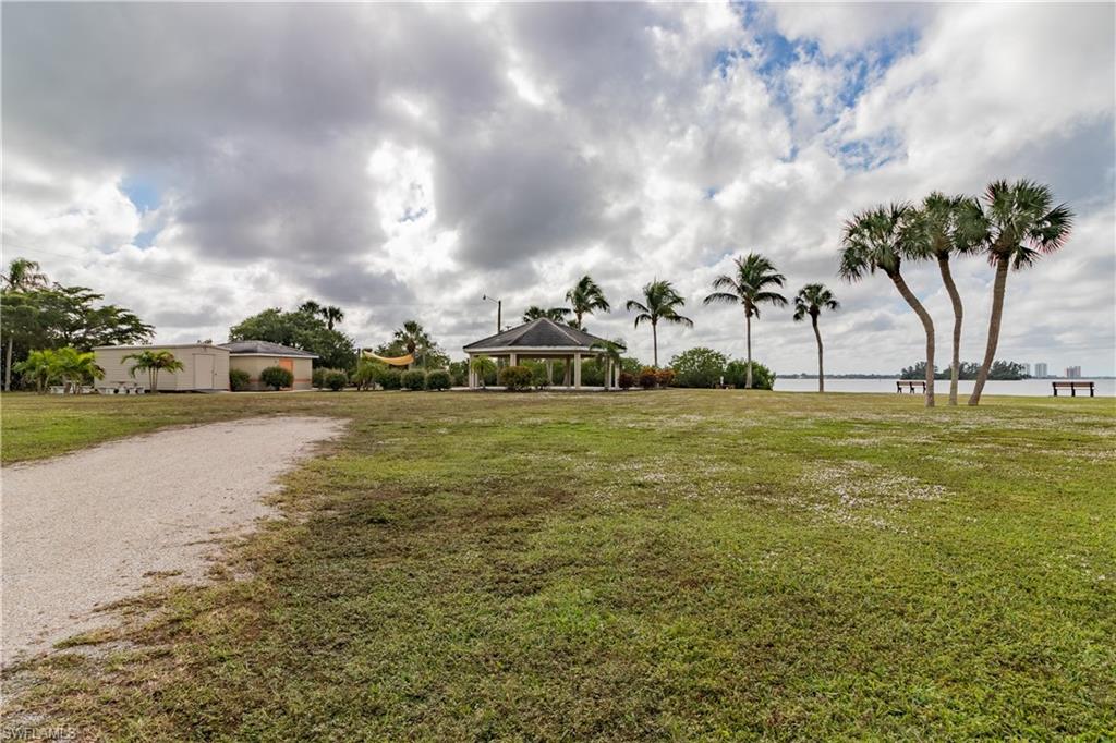 YACHT CLUB COLONY - Residential