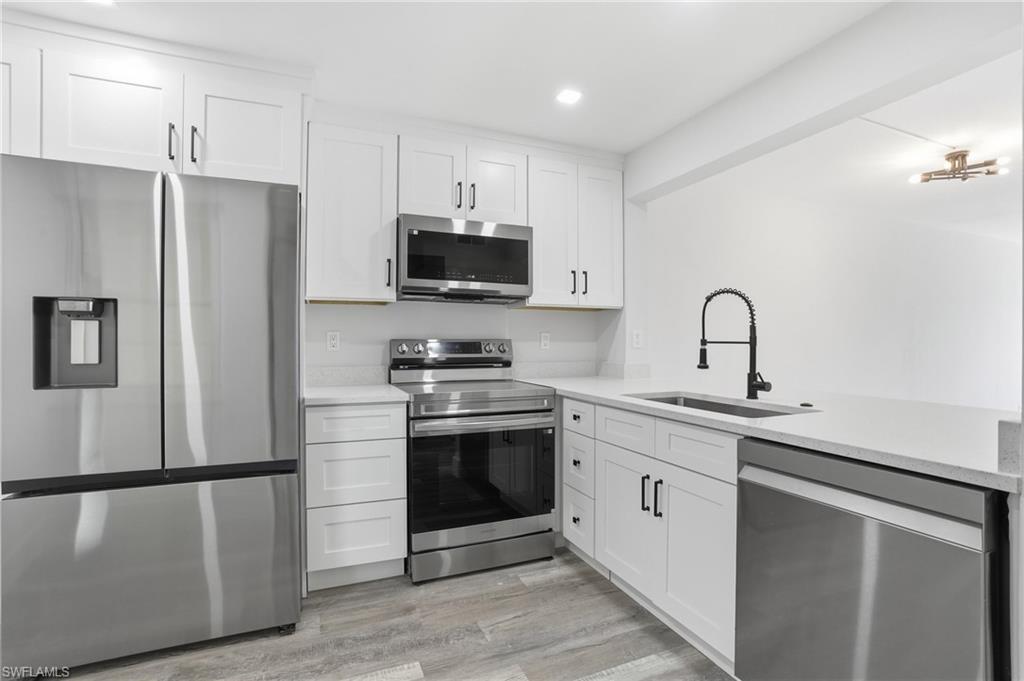 FOREST LAKES - Residential