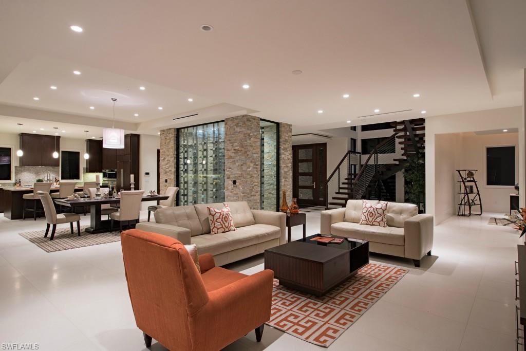 MOORINGS - Residential