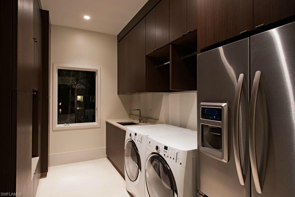 MOORINGS - Residential