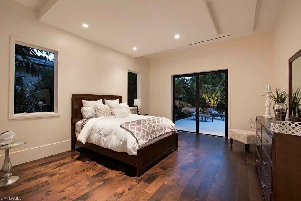 MOORINGS - Residential