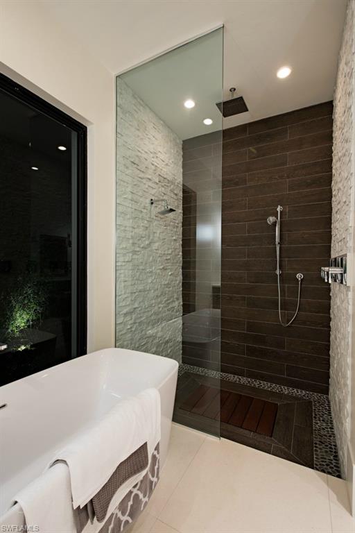 MOORINGS - Residential