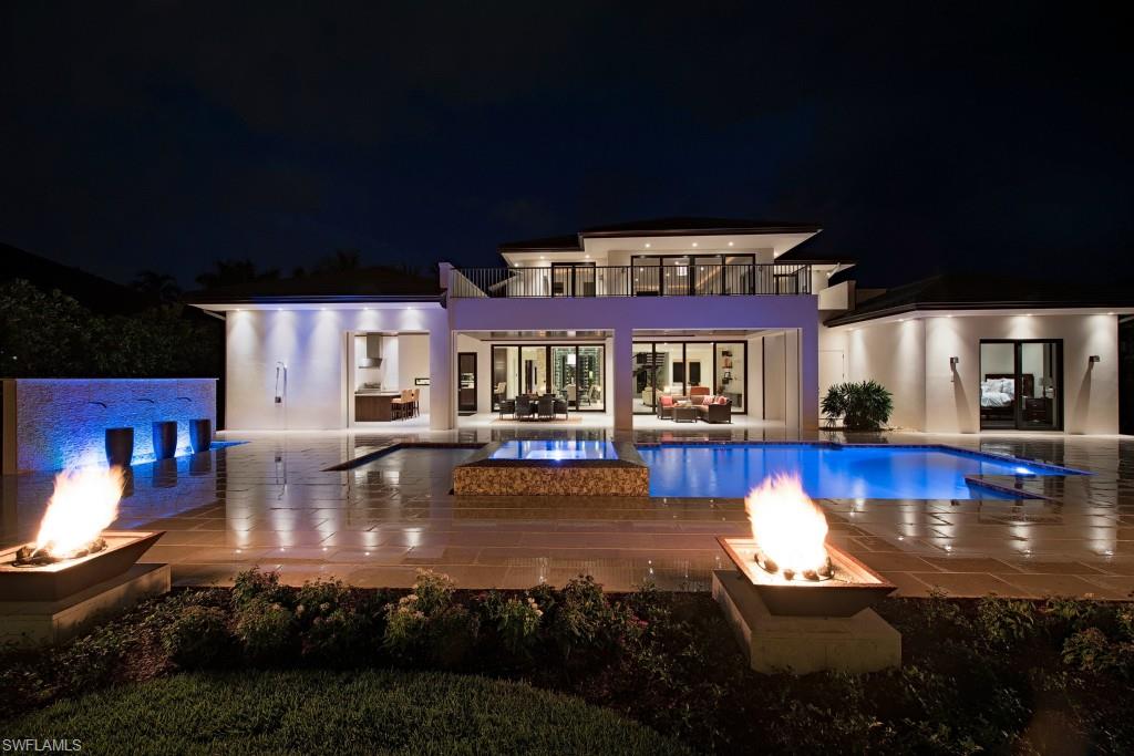 MOORINGS - Residential