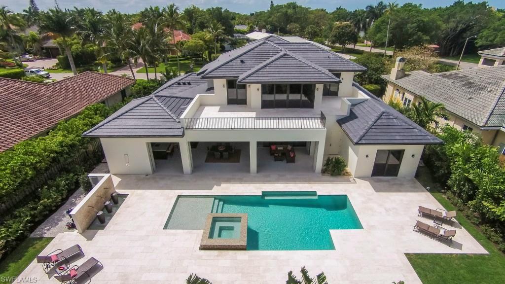 MOORINGS - Residential