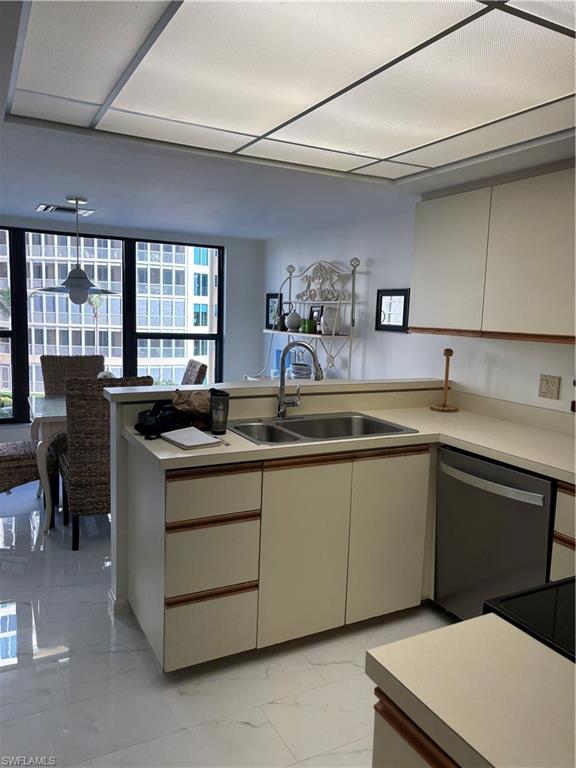 SOLAMAR - Residential Lease