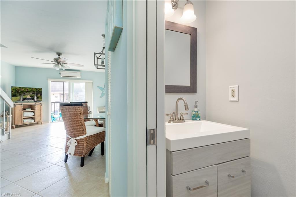 ISLAND MANOR APTS - Residential