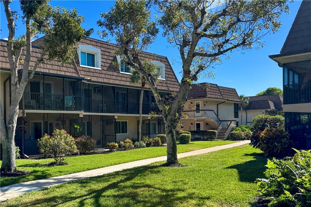 ISLAND MANOR APTS - Residential