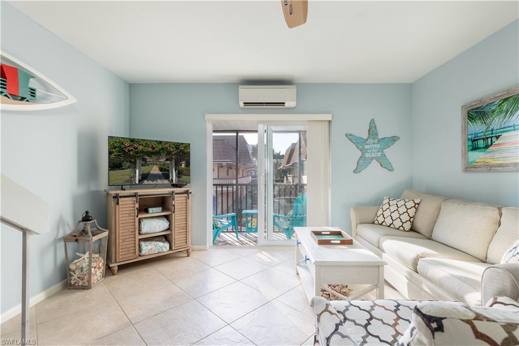 ISLAND MANOR APTS - Residential