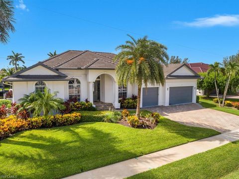 609 Crescent ST MARCO ISLAND FL 34145