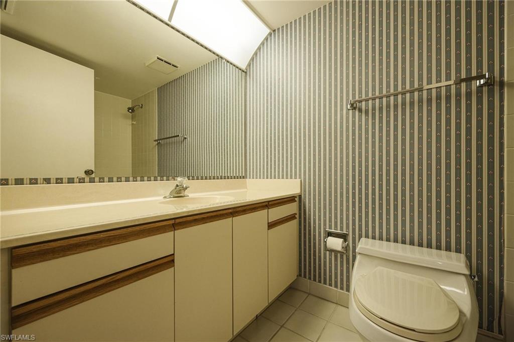 CYPRESS CONDO - Residential