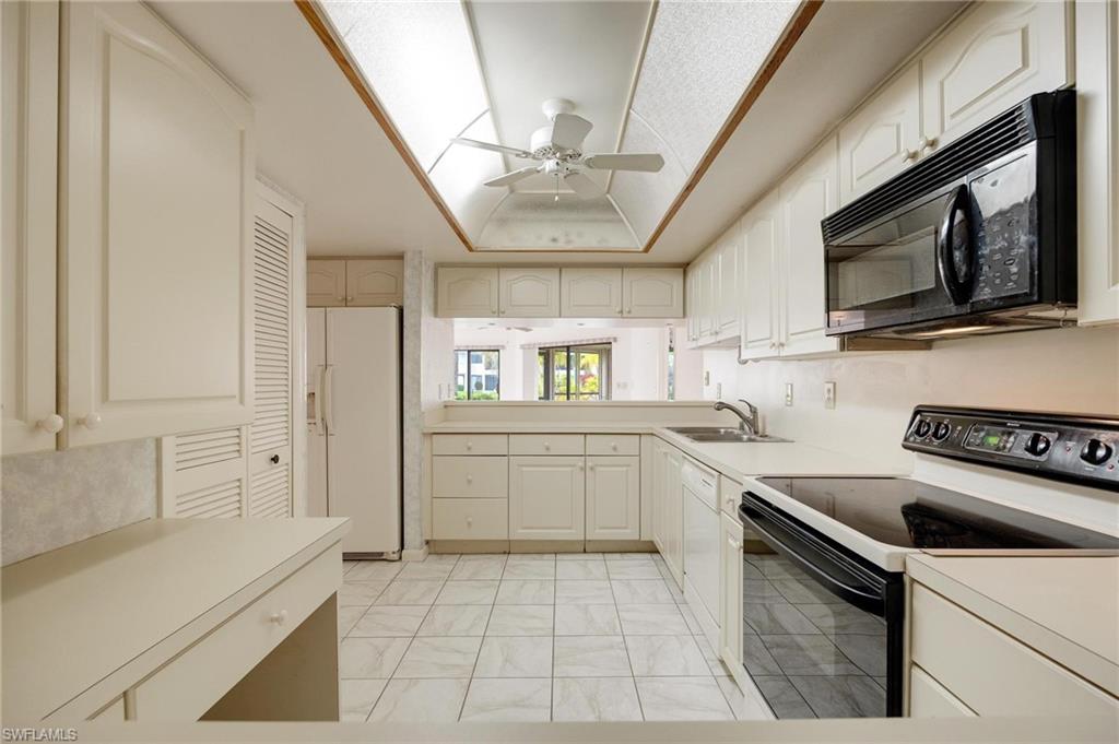 CYPRESS CONDO - Residential