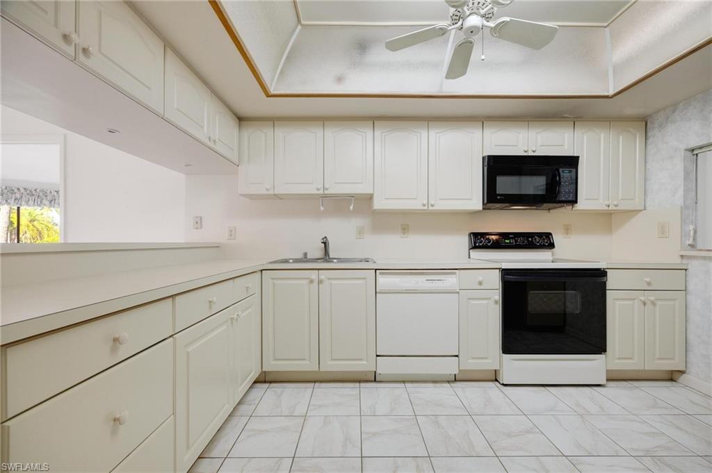 CYPRESS CONDO - Residential