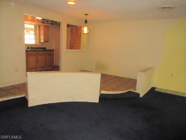 SUBURBIA - Residential