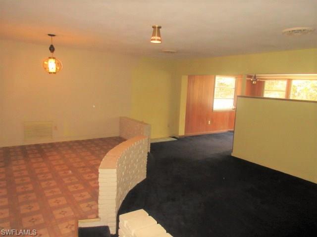 SUBURBIA - Residential