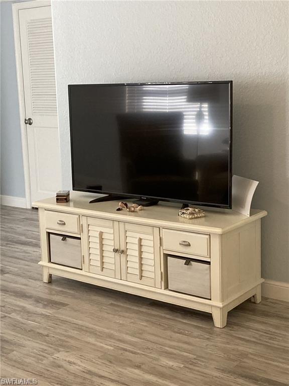 MANOR - Residential Lease