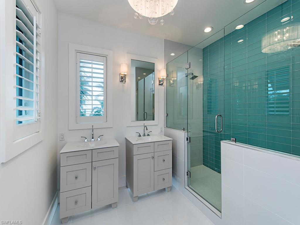 HIDEAWAY BEACH - Residential