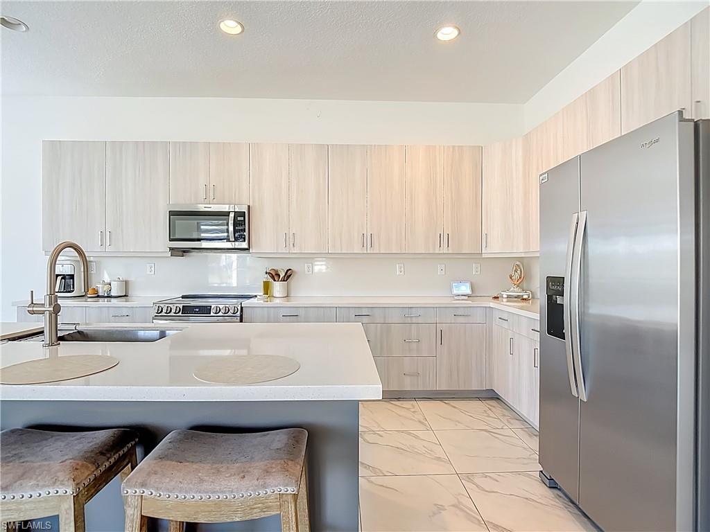 MAPLE RIDGE - Residential