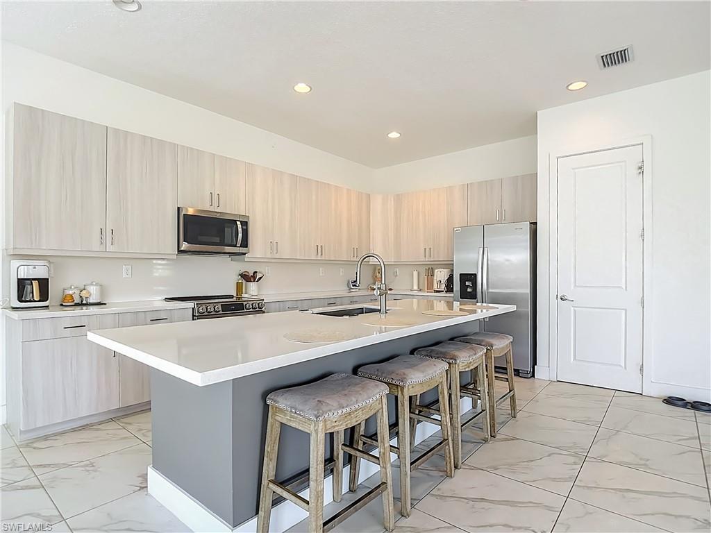 MAPLE RIDGE - Residential